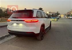 جیپ گراند شیرۆکی